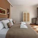 Lungaretta Trastevere Penthouse Mimi & Coco * Rom
