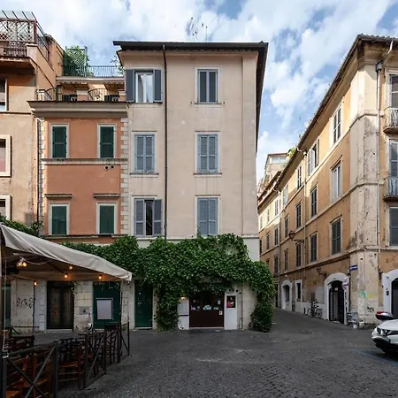 아파트 Lungaretta Trastevere Penthouse Mimi & Coco *